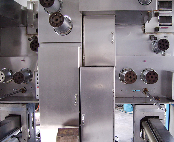 滌綸工業(yè)絲紡牽聯(lián)合機 - 常州優(yōu)質化纖機械