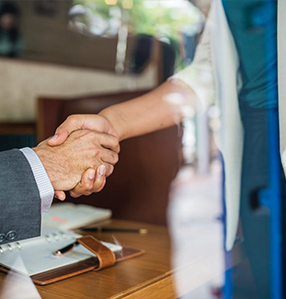 丙綸紡絲機(jī)|滌綸POY紡絲機(jī)|滌綸工業(yè)絲紡牽聯(lián)合機(jī)|滌綸再生瓶片POY紡絲機(jī)|丙綸FDY紡絲機(jī)|常州市富邦化纖機(jī)械廠